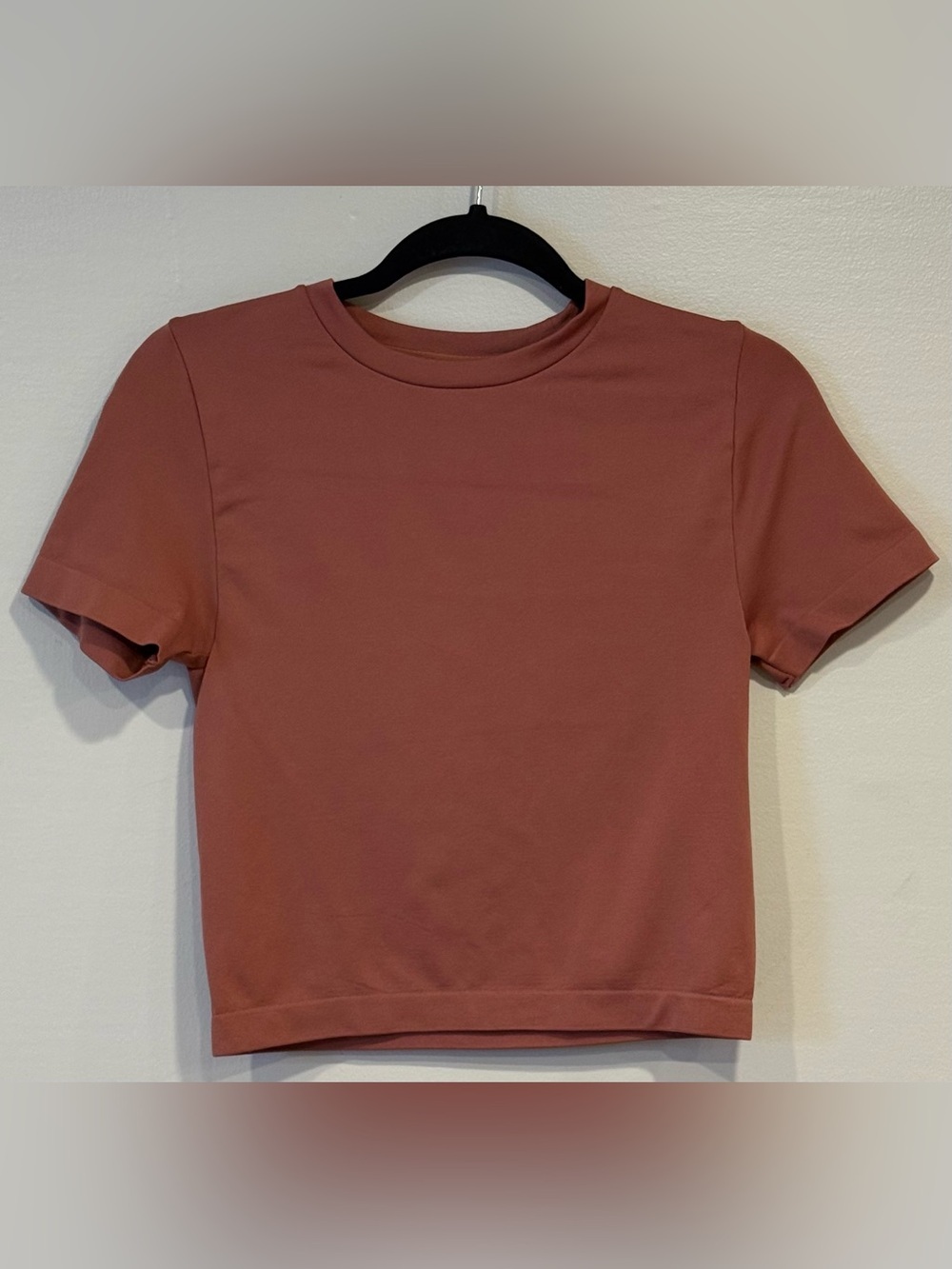 A New Day Basic Short-Sleeve Crewneck Cropped Tee Brown Burgundy Women's Medium